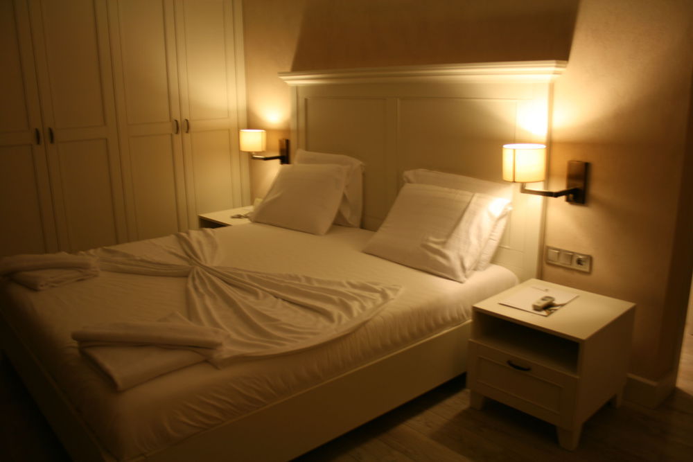 Temenos Luxury Suites Hotel & Spa Ortakent Room photo
