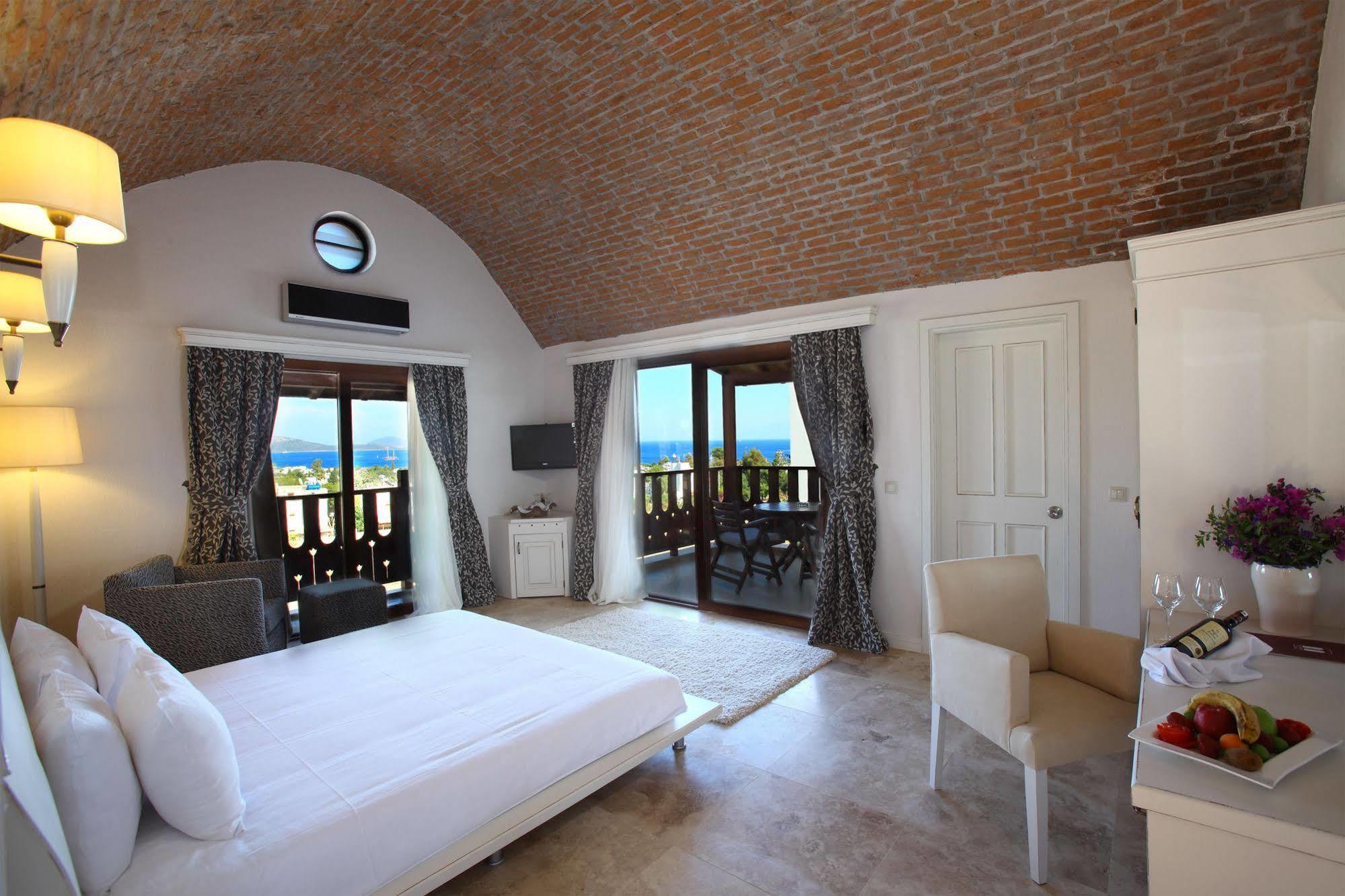 Temenos Luxury Suites Hotel & Spa Ortakent Room photo